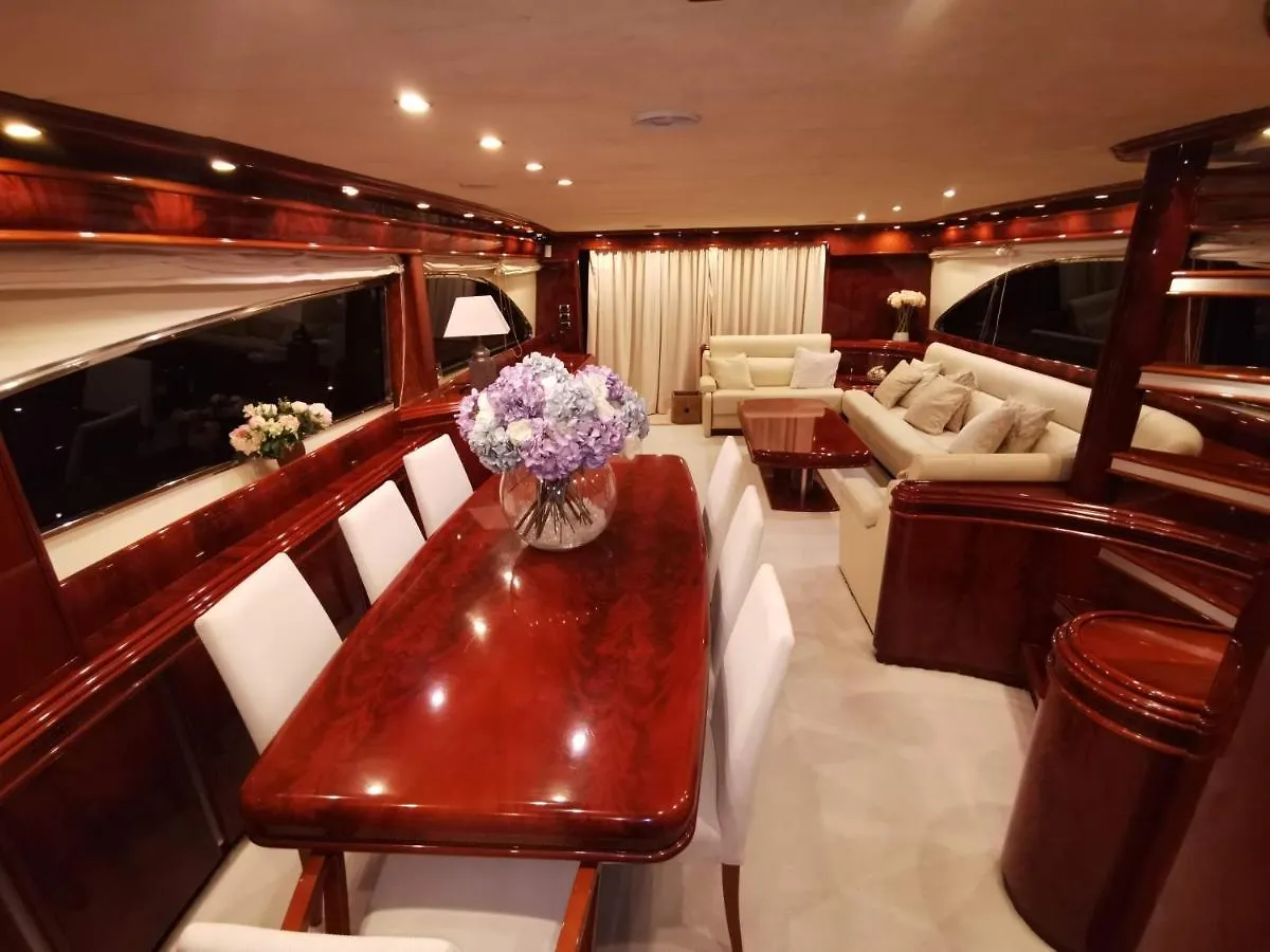 Magnificent Luxury Yacht In Barcelona Center Hotel Botel