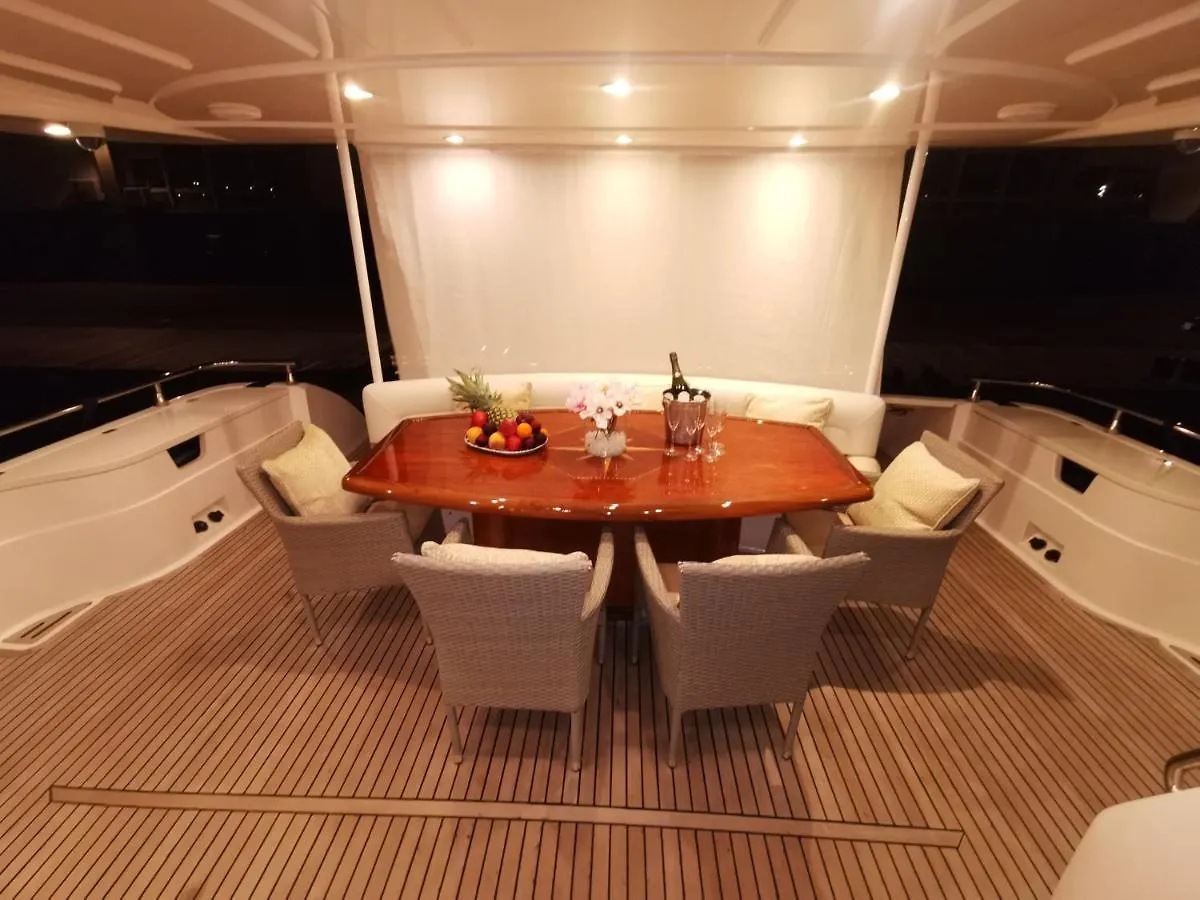 Botel Magnificent Luxury Yacht In Barcelona Center Hotel Spain
