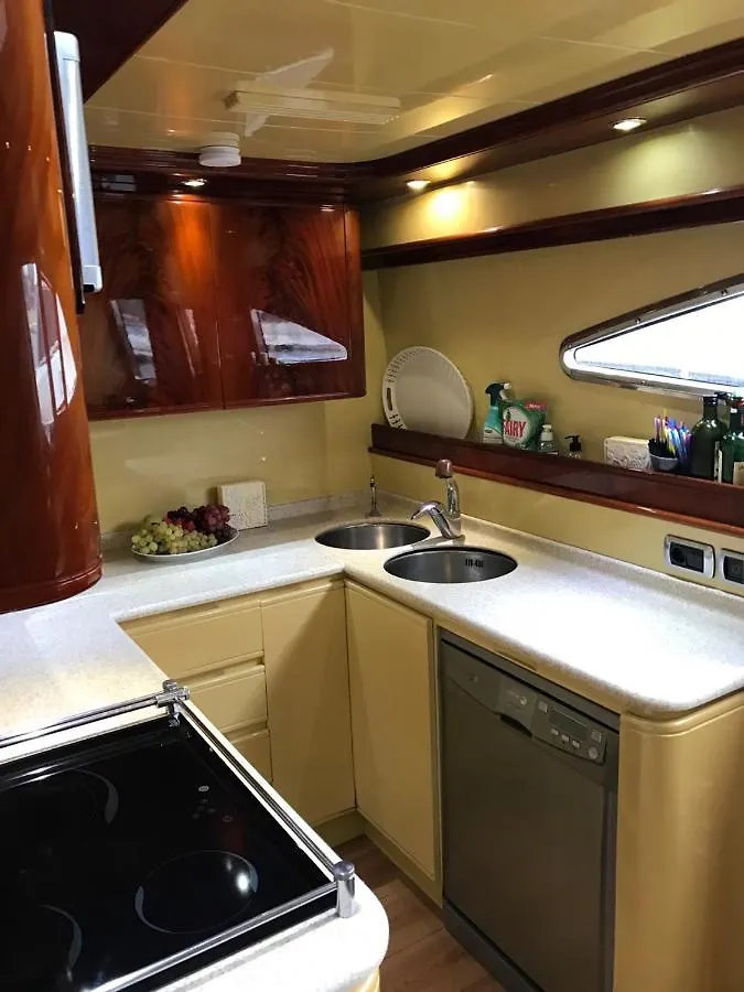 Magnificent Luxury Yacht In Barcelona Center Hotel