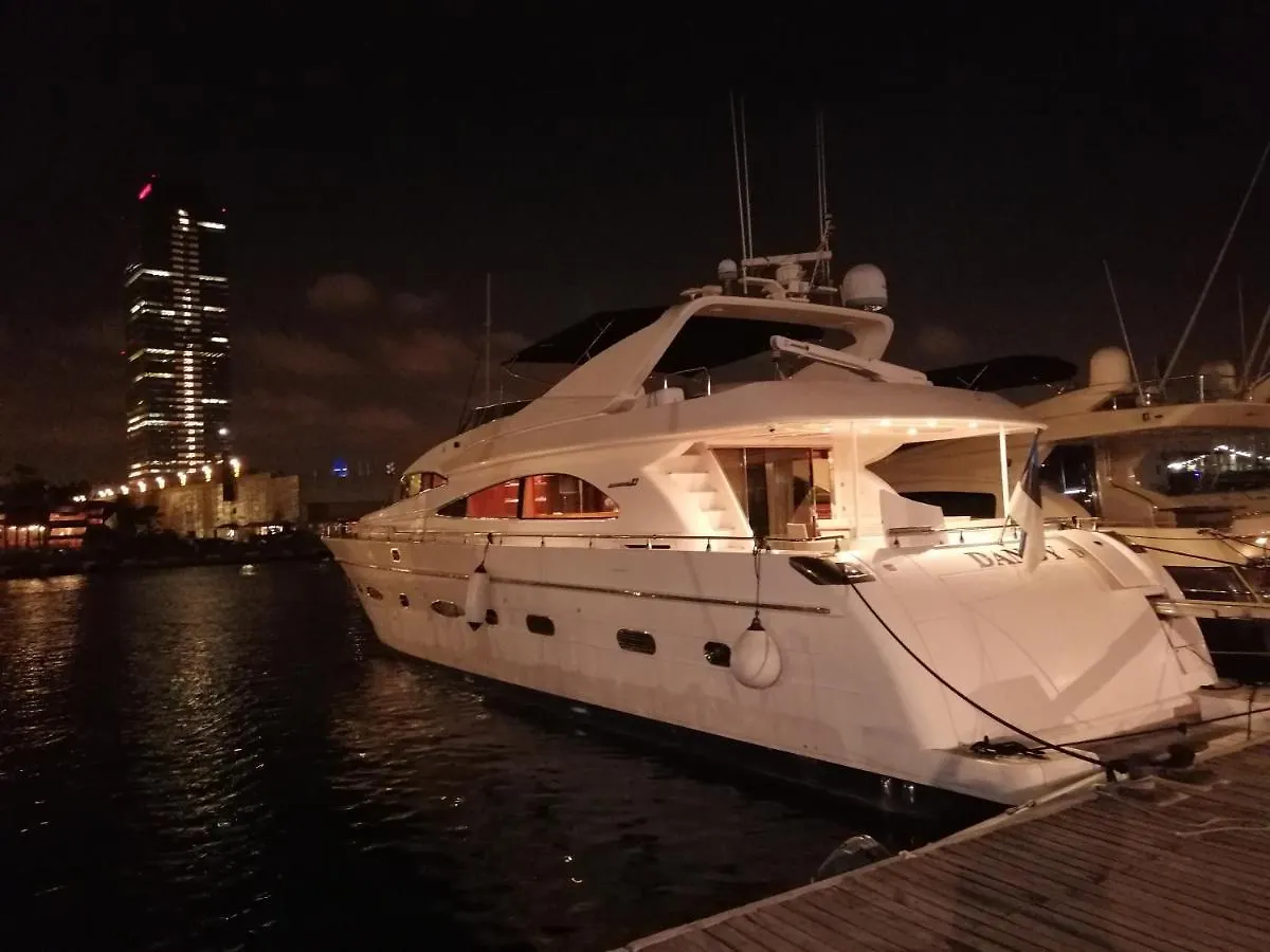 Botel Magnificent Luxury Yacht In Barcelona Center Hotel